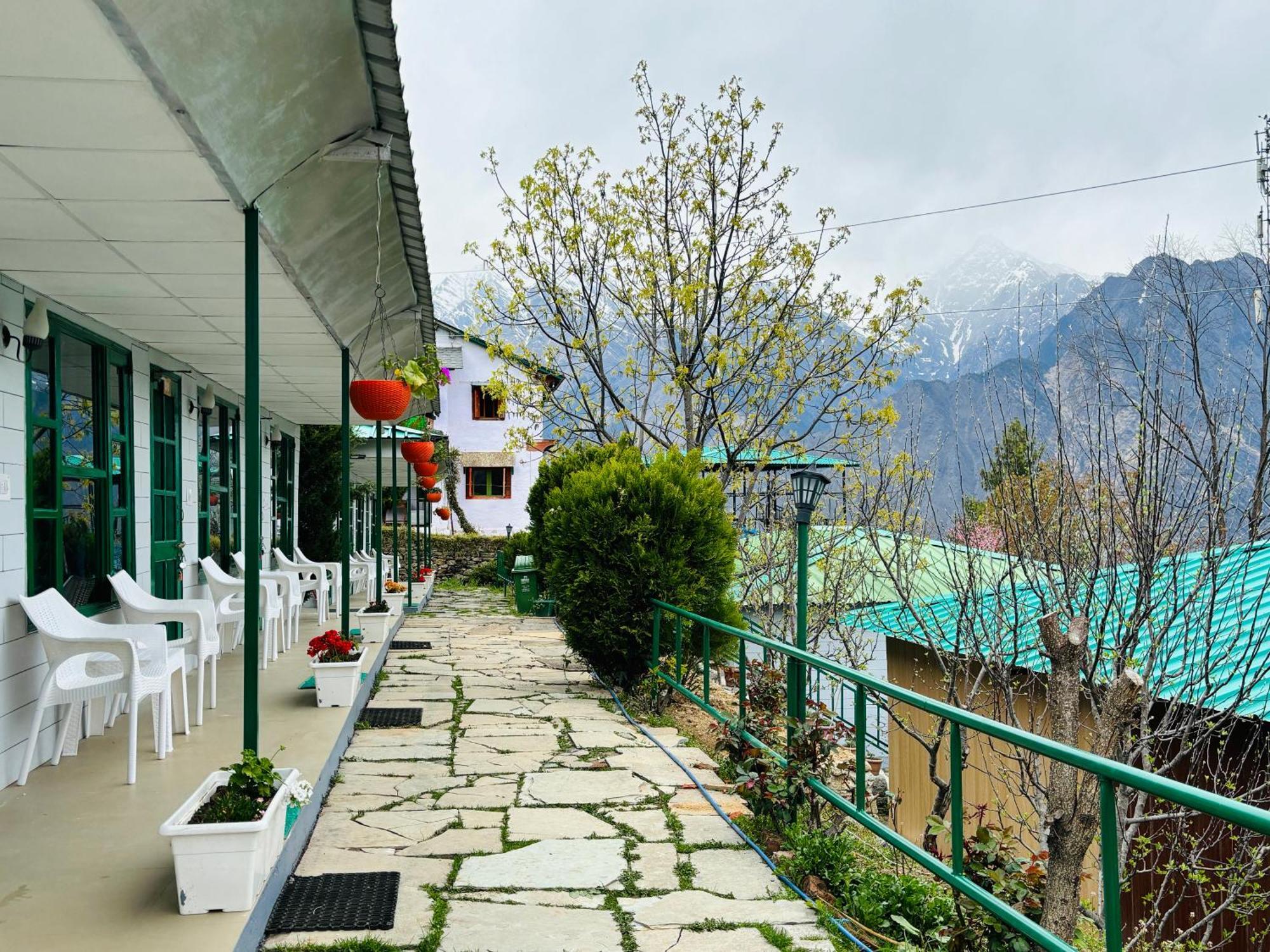 Himalayan High, Auli, By Himalayan Eco Lodges Joshīmath Buitenkant foto
